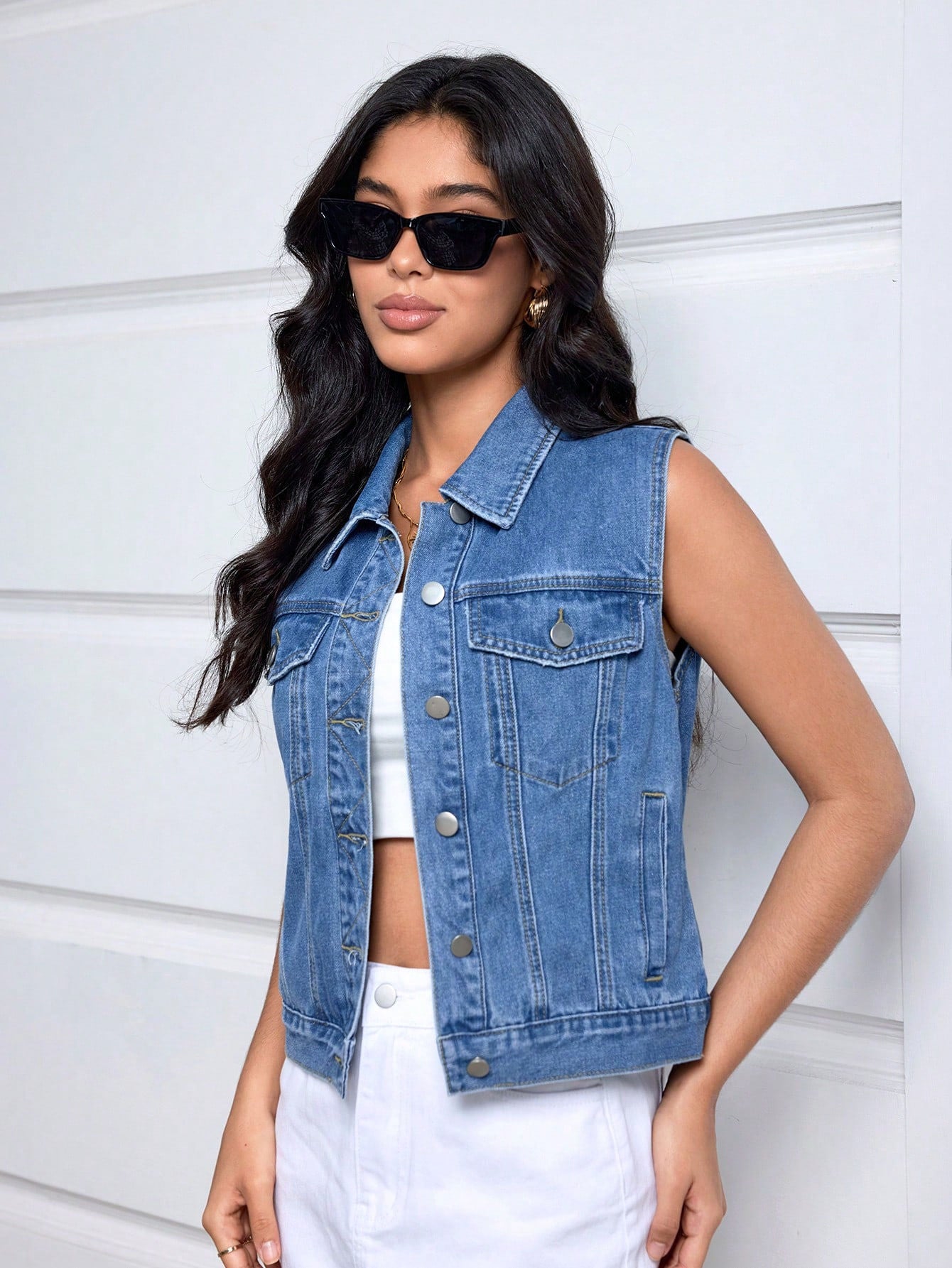 Casual sleeveless jacket denim style