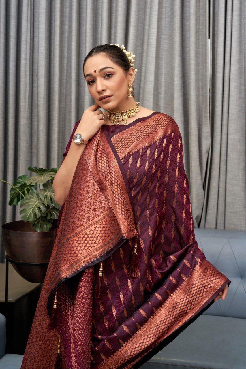 Women's Jacquard Silk Saree